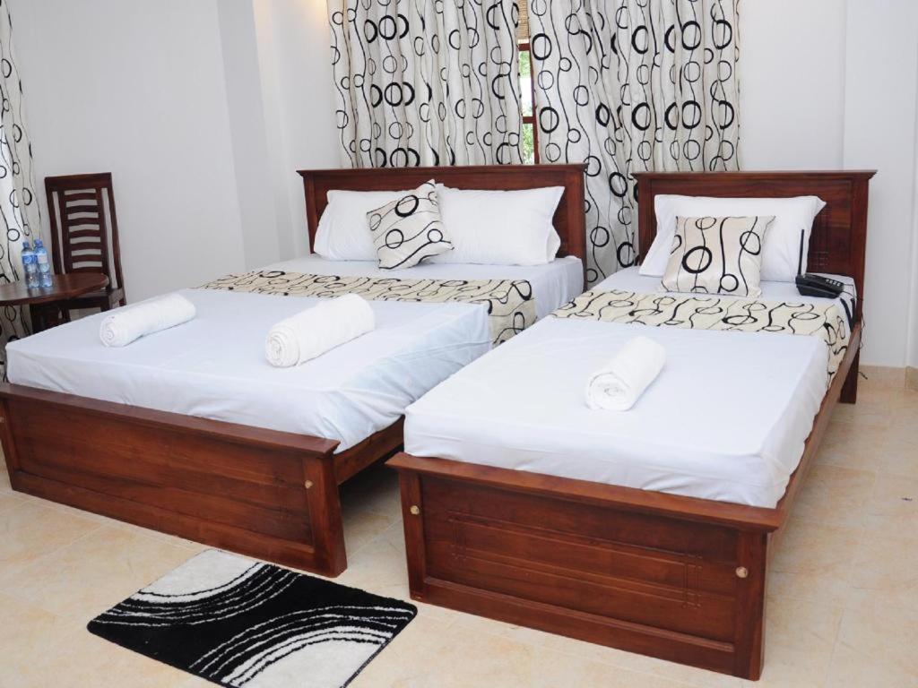 Sihilro Regency Hotel Udawalawe Luaran gambar